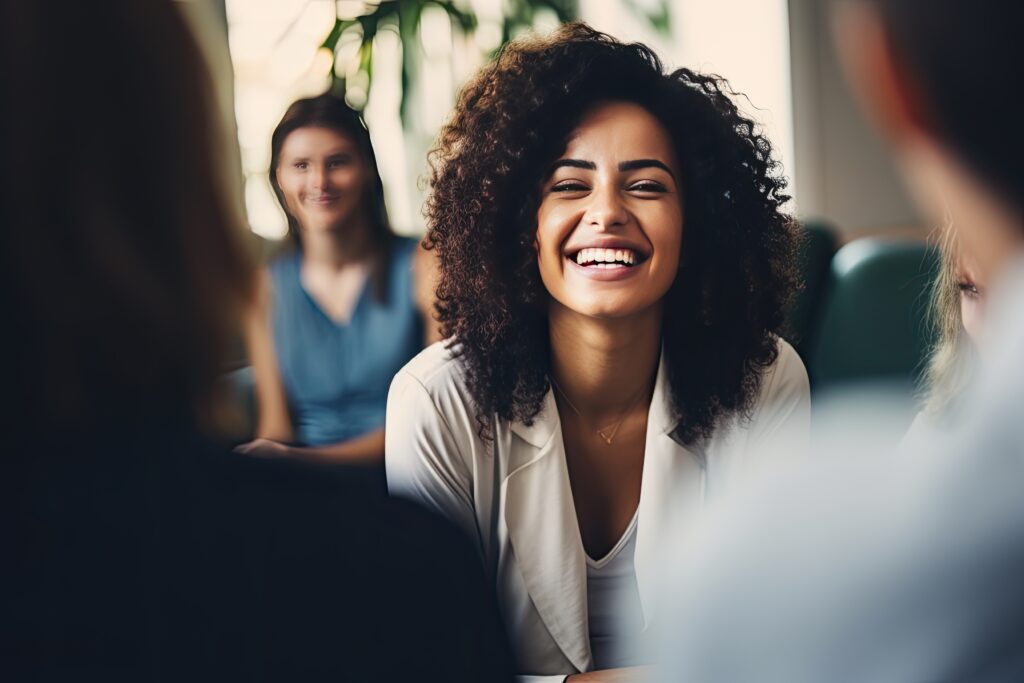 Image montrant une femme  contente de la fidélisation client